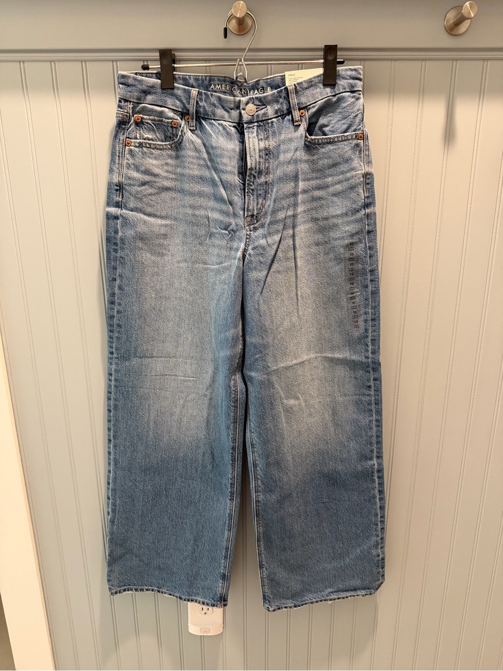 American Eagle Light Blue High-Rise Barrel Jeans